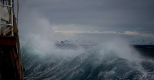 A Prayer for Jesus to Calm the Storms of Life - Your Daily Prayer - May 15