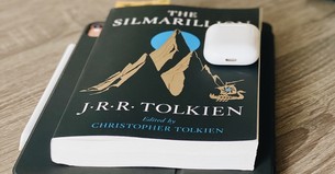 10 J.R.R. Tolkien Stories to Read Before Seeing Rings of Power