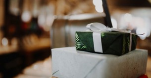 A Prayer of Praise for the Giver of All Gifts - Your Daily Prayer - November 17