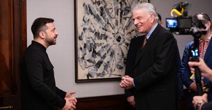 Franklin Graham Meets with President Zelenskyy to Pray for Peace in Ukraine