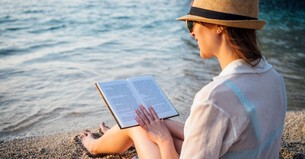 Top 10 Christian Books to Pack in Your Beach Bag This Summer 