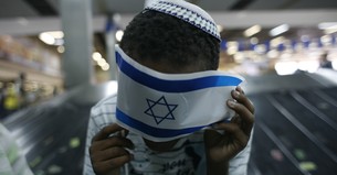 How to Recognize the Miracles God Is Working All around You