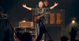 Chris Tomlin Helps Bring 1,800-Year-Old Hymn Back to Life: ‘Fear and Trembling’