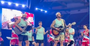 Brandon Lake Joins Dude Perfect for Powerful Worship Moment at Tour Opener