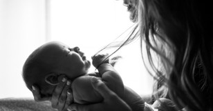 9 Verses of Encouragement for the New Mom