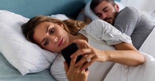 8 Signs You’re Emotionally Cheating
