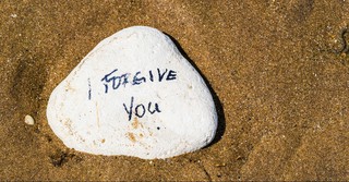 6 Scriptures to Help You Let Go of Wrongs