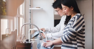 couple cleaning together in kitchen, prayer without ceasing