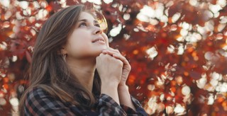 5 Prayers of Gratitude to Encourage Thankfulness All Year