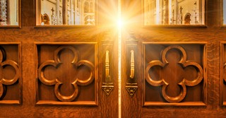 What Did Jesus Mean by ‘Behold I Stand at the Door and Knock’?