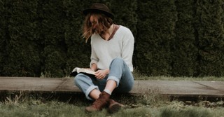 8 Encouraging Verses to Guide You Through Life
