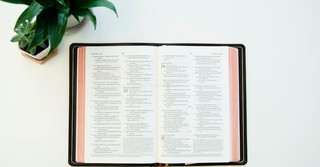 When and How Was the Bible Split into Chapters and Verses?