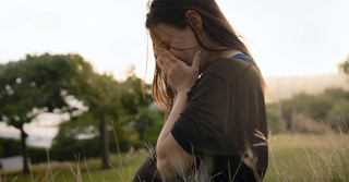 Pregnant woman crying