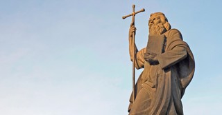 What Makes an Apostle?