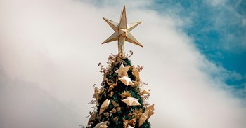 10 Ways God Speaks to Us Today