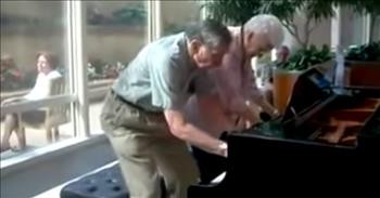 Couple Married 62 Years Perform Impromptu Piano Duet