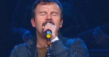 Inspiring Performance of 'Praise You In This Storm' by Casting Crowns