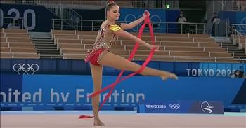 Twin Sisters Perform Mesmerizing Rhythmic Gymnastics Routine