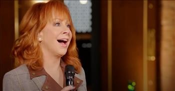 Reba McEntire Sings 'The Lord's Prayer'