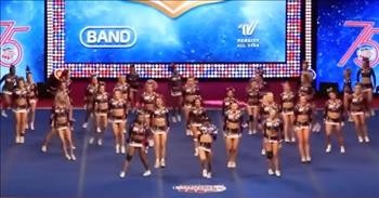 Crowd Steps Up When Music Stops During Cheerleading Competition