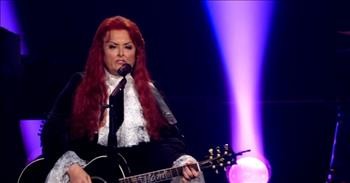 Wynonna Judd Performs ‘Grandpa’ At The Judds: Love Is Alive Final Concert