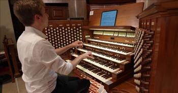 ‘Hallelujah Chorus’ Played On 129-Ranks Pipe Organ