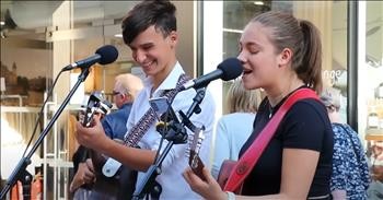 Street Performers Deliver Soulful 'Unchained Melody' Duet