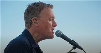 Michael W. Smith Mesmerizes With Powerful 'Crimson Dust' Live Performance
