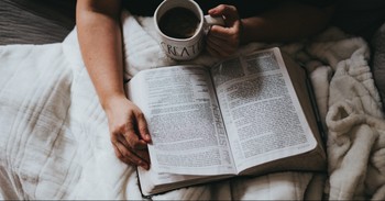 6 Quiet-Time Readings to Begin Your Day in Christ