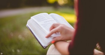3 Ways to Find the Word for the Year in The Word of God