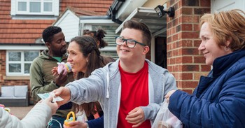 10 Ways to Evangelize in Your Local and Online Communities