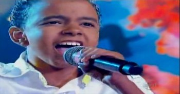 Unforgettable Performance of 'Oh Happy Day' From Brazilian Child Singer