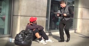 This 'Waiter' Does Something Incredibly Kind for the Homeless