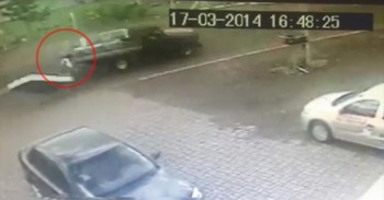 Cyclist Saved from Accident by Miraculous Timing