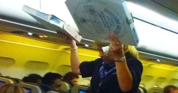 These Passengers Just Had The BEST Flight Delay Ever. This Pilot Is Awesome!