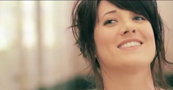 Beautiful And Touching Version Of Classic Hymn - 'What Wondrous Love Is This?'