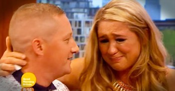 She Gave Him A Kidney, But At 2:53 He Gave Her The BEST Gift – On LIVE TV!