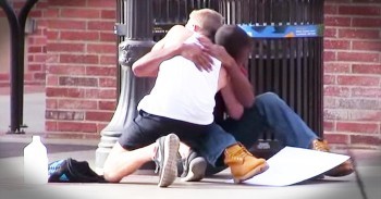 When You See How TOTAL Strangers React To This Man’s Depression, You’ll Be In Tears!
