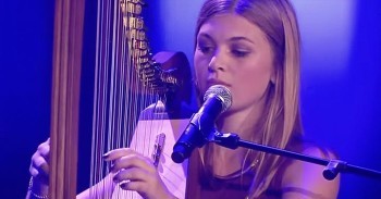 I Don't Know If It's Her Voice Or The Harp. But This Young Girl Just Took My Breath Away! WOW!
