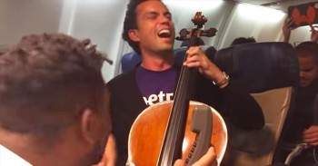 This Plane Just Got The Surprise Performance Of A LIFETIME. What A Musical Treat!
