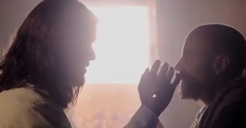 Amazing Christmas Version Of 'Hallelujah' Reminds Us What The Season Is Really About