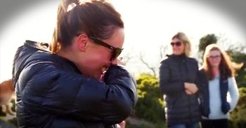 Irish Man Stages Elaborate Proposal On Hillside