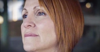 Woman Has Powerful Realization About Her Wedding Ring