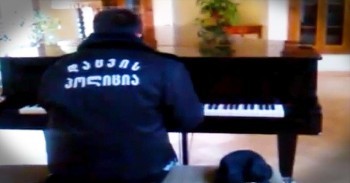 Security Guard Starts Playing Abandoned Piano. CHILLS!