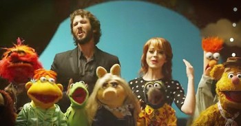 Josh Groban, Lindsay Stirling And The Muppets Sing ‘Pure Imagination’