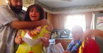 Son Surprises Parents With Vacation For 50th Anniversary