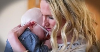 Mother Sings ‘Amazing Grace’ Like You’ve Never Heard Before. So Many Chills!