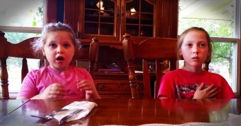 2 Sisters Have The SWEETEST Reaction Why They Learn Mom Is Pregnant