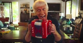 Dick Van Dyke Dances Like A 20-Year-Old. Look At Those Moves!
