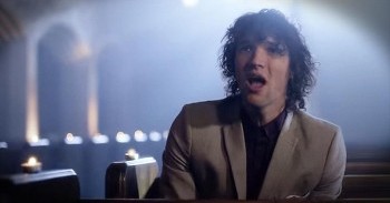 ‘Shoulders’ – Anointed Voices Of For King And Country